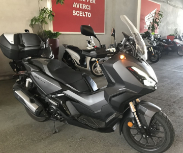 Honda - ADV350