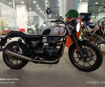 TRIUMPH - STREET TWIN 900