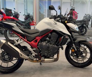 Honda - HORNET 750