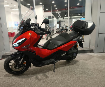 Honda - ADV350